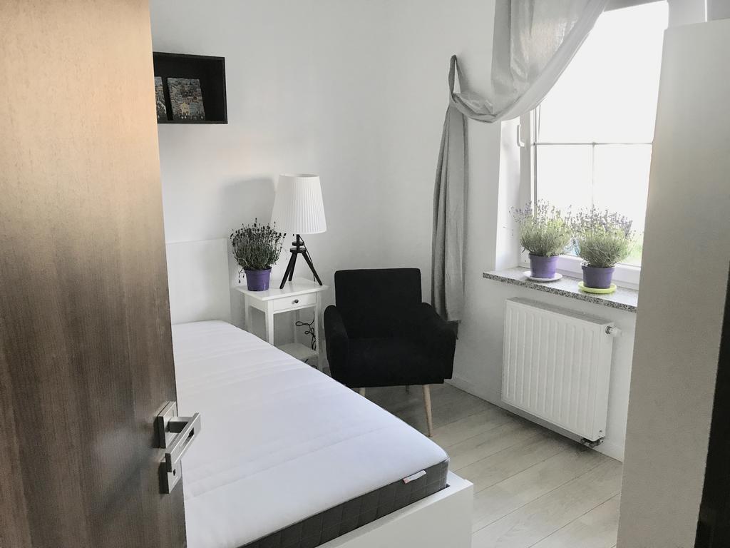 Apartament Lavender Śrem Esterno foto